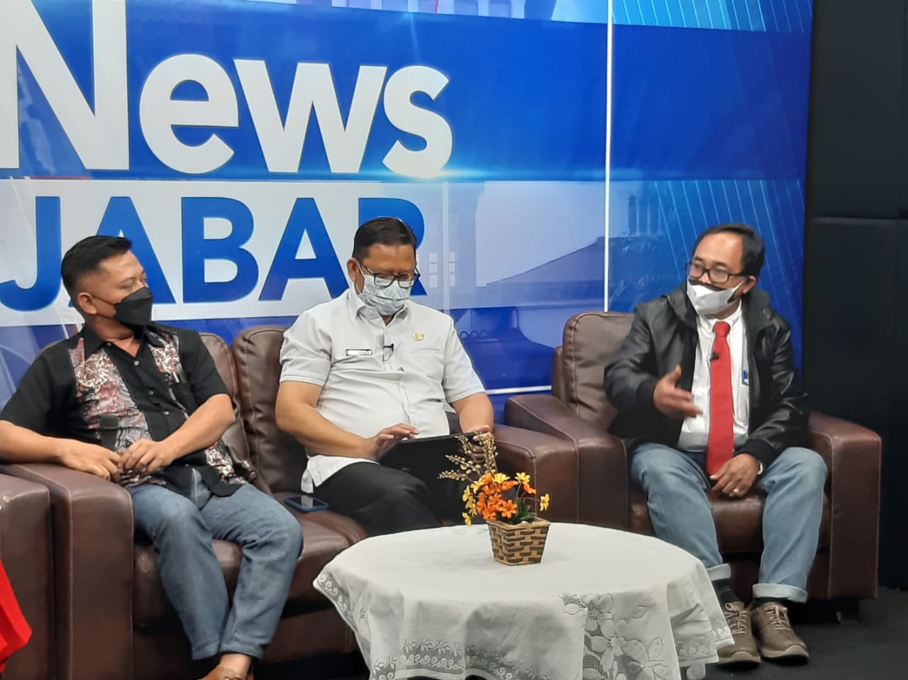 talk-show-inews-tv-jahe-merah-tirta-dewi